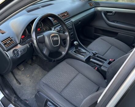 Серый Ауди А4, объемом двигателя 2 л и пробегом 350 тыс. км за 5500 $, фото 1 на Automoto.ua