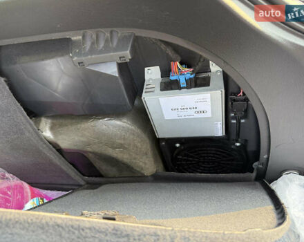 Серый Ауди А4, объемом двигателя 1.8 л и пробегом 229 тыс. км за 7300 $, фото 5 на Automoto.ua