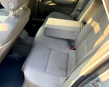 Серый Ауди А4, объемом двигателя 2 л и пробегом 300 тыс. км за 5900 $, фото 4 на Automoto.ua