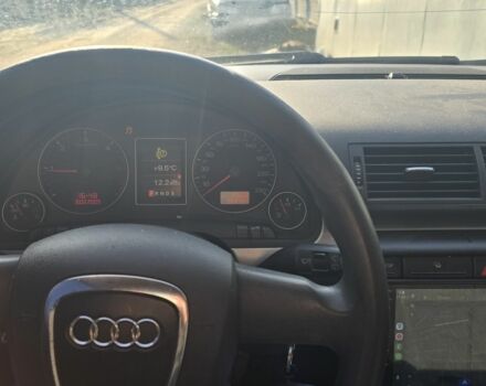 Серый Ауди А4, объемом двигателя 2.5 л и пробегом 280 тыс. км за 3300 $, фото 7 на Automoto.ua