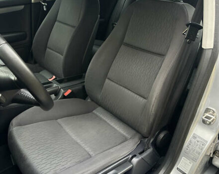 Ауди А4 2005 в Сарнах на Automoto.ua Серый Ауди А4, объемом двигателя 1.6 л и пробегом 198 тыс. км за 6350 $, фото 26 на Automoto.ua