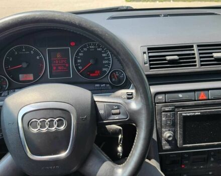 Сірий Ауді А4, об'ємом двигуна 2 л та пробігом 300 тис. км за 4412 $, фото 4 на Automoto.ua