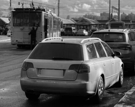 Серый Ауди А4, объемом двигателя 2 л и пробегом 280 тыс. км за 3700 $, фото 7 на Automoto.ua