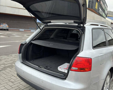 Серый Ауди А4, объемом двигателя 2.5 л и пробегом 296 тыс. км за 5300 $, фото 1 на Automoto.ua