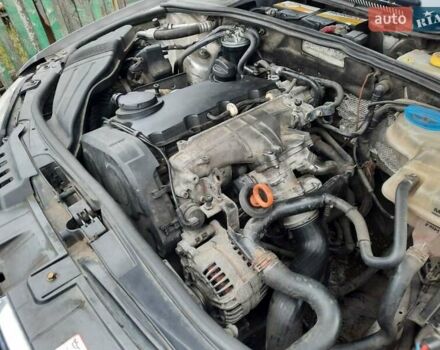 Сірий Ауді А4, об'ємом двигуна 2 л та пробігом 320 тис. км за 3500 $, фото 8 на Automoto.ua