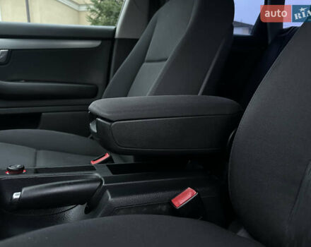 Серый Ауди А4, объемом двигателя 1.8 л и пробегом 209 тыс. км за 7000 $, фото 31 на Automoto.ua