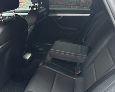 Серый Ауди А4, объемом двигателя 2 л и пробегом 300 тыс. км за 7500 $, фото 4 на Automoto.ua