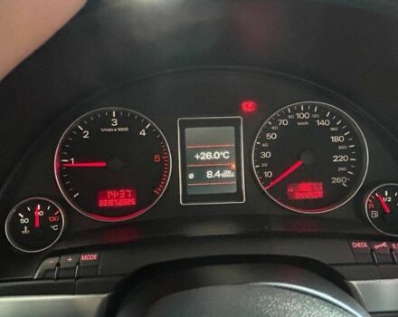Сірий Ауді А4, об'ємом двигуна 2 л та пробігом 345 тис. км за 7600 $, фото 3 на Automoto.ua