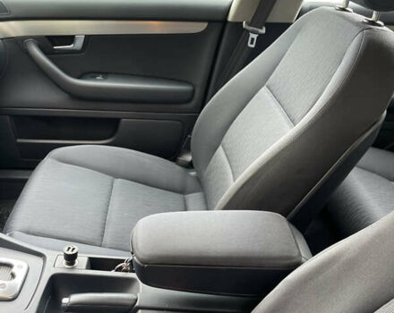 Ауді А4 2006 у Хмельницькому на Automoto.ua Сірий Ауді А4, об'ємом двигуна 2 л та пробігом 221 тис. км за 6699 $, фото 28 на Automoto.ua