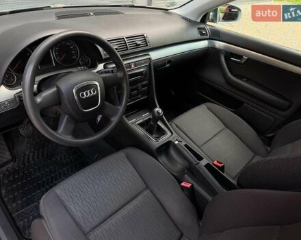 Сірий Ауді А4, об'ємом двигуна 1.8 л та пробігом 242 тис. км за 7500 $, фото 6 на Automoto.ua