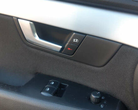 Ауді А4 2006 у Яготине на Automoto.ua Сірий Ауді А4, об'ємом двигуна 1.6 л та пробігом 169 тис. км за 7000 $, фото 25 на Automoto.ua