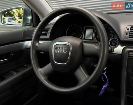 Сірий Ауді А4, об'ємом двигуна 1.8 л та пробігом 242 тис. км за 7500 $, фото 12 на Automoto.ua