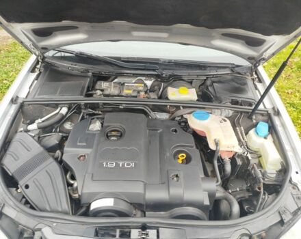 Сірий Ауді А4, об'ємом двигуна 1.9 л та пробігом 267 тис. км за 6600 $, фото 12 на Automoto.ua