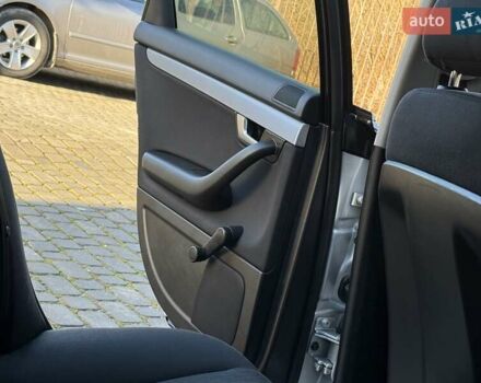 Серый Ауди А4, объемом двигателя 2 л и пробегом 358 тыс. км за 6200 $, фото 39 на Automoto.ua