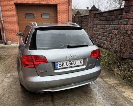 Серый Ауди А4, объемом двигателя 2 л и пробегом 300 тыс. км за 7500 $, фото 1 на Automoto.ua