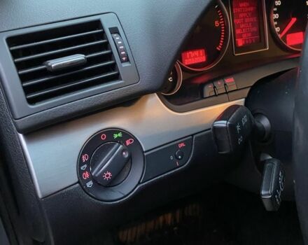 Серый Ауди А4, объемом двигателя 2.7 л и пробегом 258 тыс. км за 7500 $, фото 7 на Automoto.ua