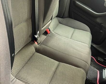 Серый Ауди А4, объемом двигателя 2 л и пробегом 319 тыс. км за 5500 $, фото 3 на Automoto.ua