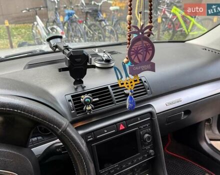 Сірий Ауді А4, об'ємом двигуна 2 л та пробігом 300 тис. км за 7500 $, фото 5 на Automoto.ua