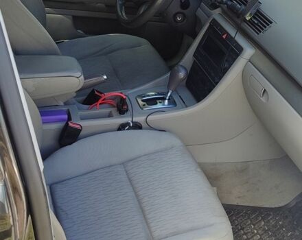 Серый Ауди А4, объемом двигателя 2 л и пробегом 330 тыс. км за 5300 $, фото 4 на Automoto.ua