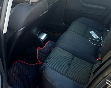 Серый Ауди А4, объемом двигателя 2 л и пробегом 287 тыс. км за 7250 $, фото 3 на Automoto.ua
