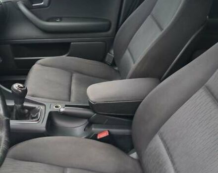 Сірий Ауді А4, об'ємом двигуна 2 л та пробігом 357 тис. км за 6999 $, фото 7 на Automoto.ua