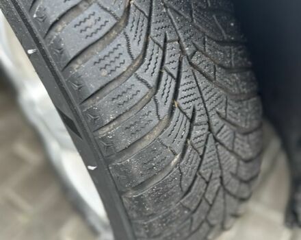 Серый Ауди А4, объемом двигателя 2 л и пробегом 271 тыс. км за 3399 $, фото 7 на Automoto.ua