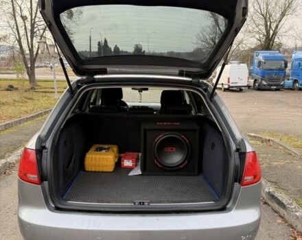 Серый Ауди А4, объемом двигателя 2 л и пробегом 285 тыс. км за 7200 $, фото 5 на Automoto.ua