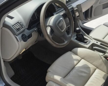 Серый Ауди А4, объемом двигателя 2 л и пробегом 355 тыс. км за 4200 $, фото 2 на Automoto.ua