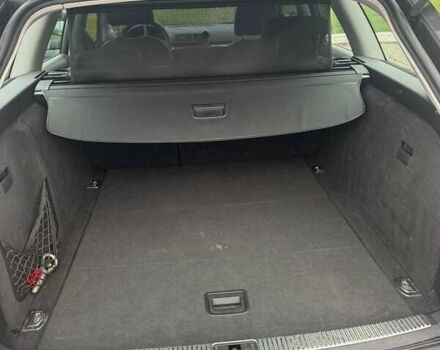 Сірий Ауді А4, об'ємом двигуна 2 л та пробігом 304 тис. км за 8200 $, фото 24 на Automoto.ua