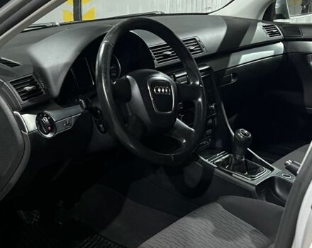 Серый Ауди А4, объемом двигателя 2 л и пробегом 284 тыс. км за 5600 $, фото 6 на Automoto.ua