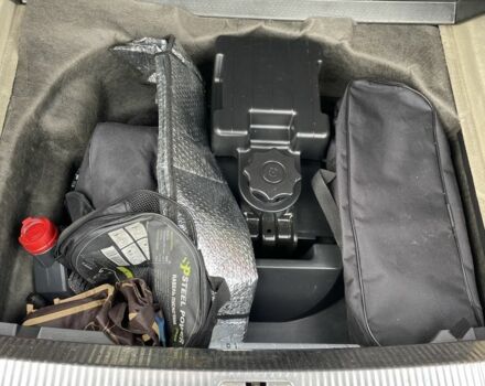 Ауди А4 2008 в Кривом Роге на Automoto.ua Серый Ауди А4, объемом двигателя 2 л и пробегом 318 тыс. км за 10500 $, фото 3 на Automoto.ua