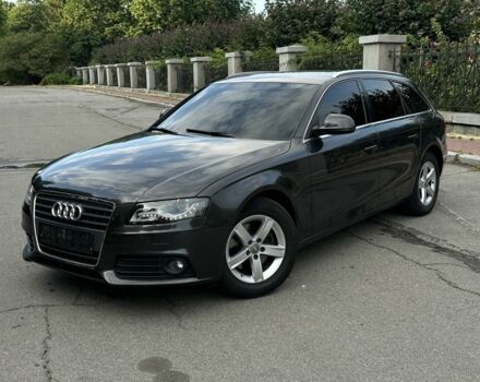 Серый Ауди А4, объемом двигателя 0 л и пробегом 220 тыс. км за 8300 $, фото 1 на Automoto.ua