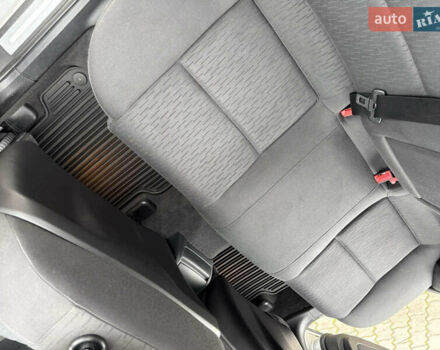 Сірий Ауді А4, об'ємом двигуна 1.6 л та пробігом 198 тис. км за 6950 $, фото 21 на Automoto.ua