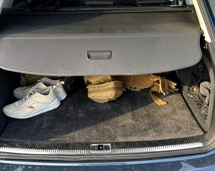 Сірий Ауді А4, об'ємом двигуна 2 л та пробігом 250 тис. км за 9999 $, фото 4 на Automoto.ua