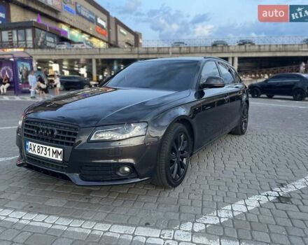 Сірий Ауді А4, об'ємом двигуна 2 л та пробігом 380 тис. км за 10500 $, фото 4 на Automoto.ua