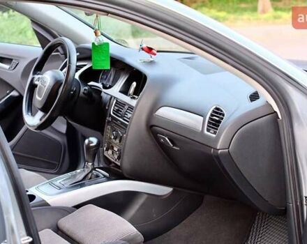 Сірий Ауді А4, об'ємом двигуна 2 л та пробігом 274 тис. км за 10000 $, фото 24 на Automoto.ua