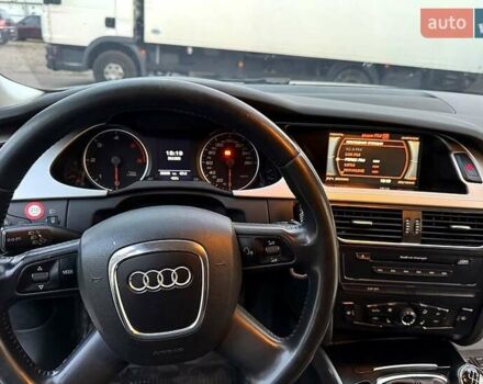 Сірий Ауді А4, об'ємом двигуна 2 л та пробігом 300 тис. км за 9400 $, фото 7 на Automoto.ua