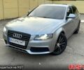 Серый Ауди А4, объемом двигателя 2 л и пробегом 300 тыс. км за 9400 $, фото 1 на Automoto.ua