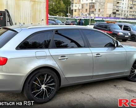 Сірий Ауді А4, об'ємом двигуна 2 л та пробігом 300 тис. км за 9400 $, фото 4 на Automoto.ua