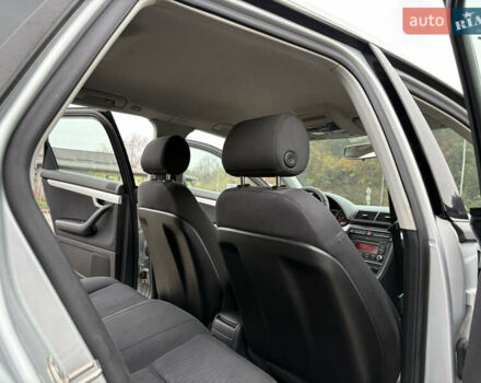 Сірий Ауді А4, об'ємом двигуна 1.6 л та пробігом 198 тис. км за 6950 $, фото 31 на Automoto.ua