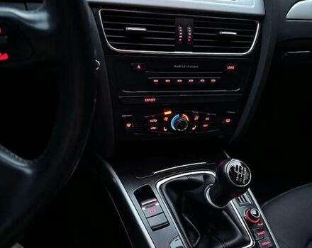 Сірий Ауді А4, об'ємом двигуна 2 л та пробігом 300 тис. км за 9400 $, фото 10 на Automoto.ua