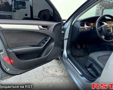 Сірий Ауді А4, об'ємом двигуна 2 л та пробігом 300 тис. км за 9400 $, фото 9 на Automoto.ua