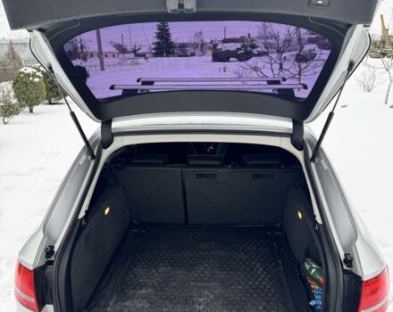 Сірий Ауді А4, об'ємом двигуна 2 л та пробігом 328 тис. км за 9500 $, фото 4 на Automoto.ua