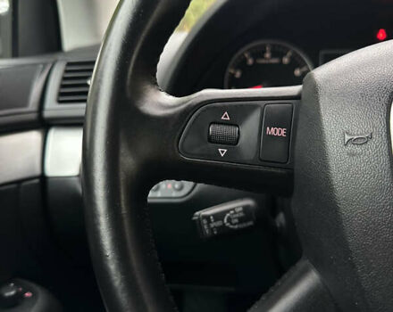 Сірий Ауді А4, об'ємом двигуна 1.8 л та пробігом 223 тис. км за 7200 $, фото 53 на Automoto.ua