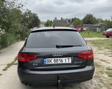 Сірий Ауді А4, об'ємом двигуна 2 л та пробігом 240 тис. км за 11500 $, фото 4 на Automoto.ua