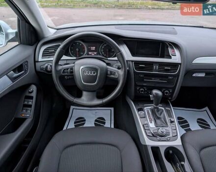 Сірий Ауді А4, об'ємом двигуна 2 л та пробігом 260 тис. км за 9250 $, фото 25 на Automoto.ua