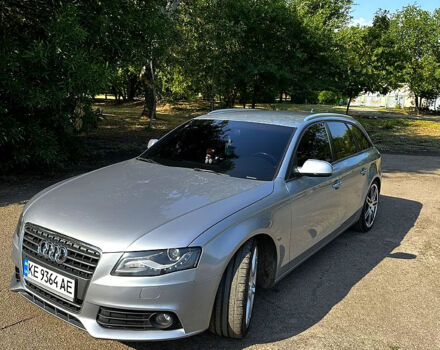 Сірий Ауді А4, об'ємом двигуна 2 л та пробігом 198 тис. км за 13500 $, фото 2 на Automoto.ua