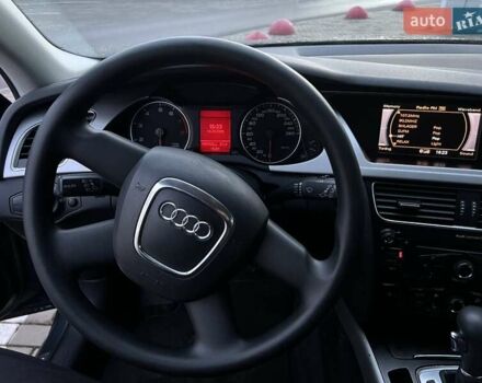 Сірий Ауді А4, об'ємом двигуна 1.8 л та пробігом 168 тис. км за 9100 $, фото 8 на Automoto.ua