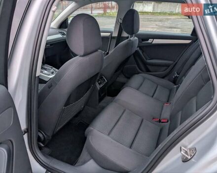 Сірий Ауді А4, об'ємом двигуна 2 л та пробігом 260 тис. км за 9250 $, фото 35 на Automoto.ua