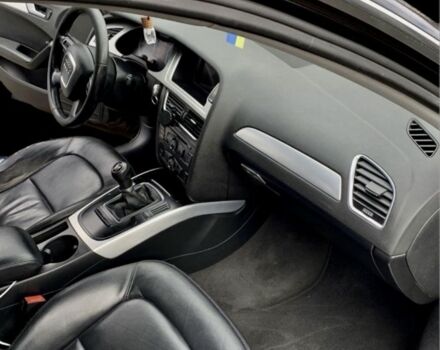 Серый Ауди А4, объемом двигателя 2 л и пробегом 320 тыс. км за 9430 $, фото 4 на Automoto.ua